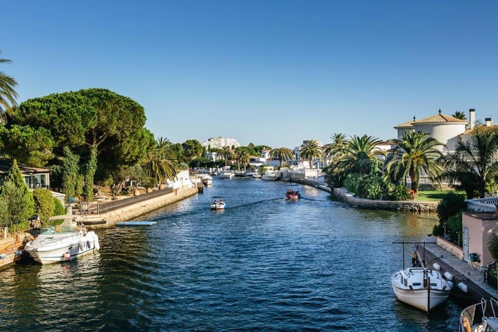 Lindo Apartamento Con Vistas Al Puerto Mistral Empuriabrava Exteriér fotografie